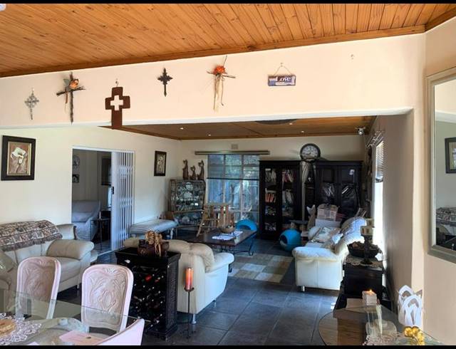 4 BEDROOM HOUSE FOR SALE IN PARKRAND